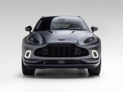 Used 2022 Aston Martin DBX AWD/4WD image 2