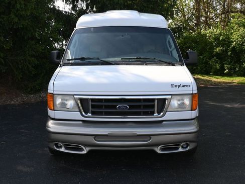 Used 2006 Ford E-150 and Econoline 150 RWD image 5