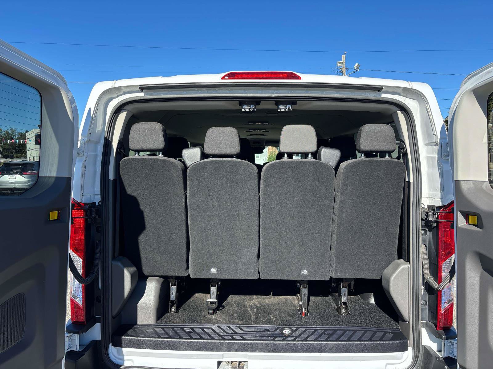 Used 2022 Ford Transit 350 XLT RWD image 16
