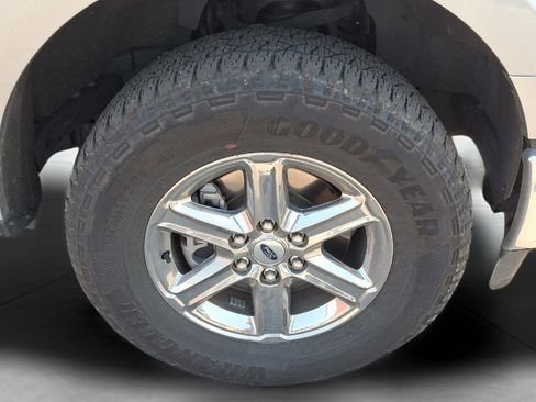 Used 2025 Ford F150 XLT w/ Equipment Group 301A Standard AWD/4WD image 9