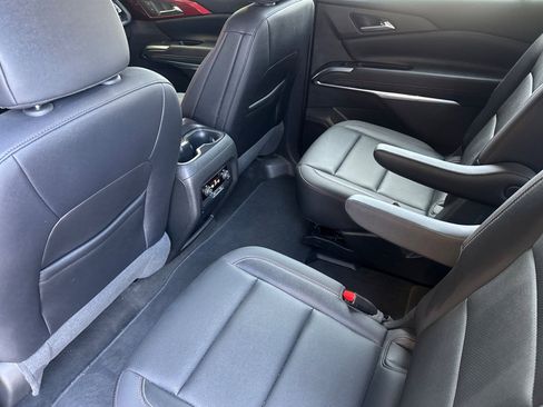 Used 2025 Chevrolet Traverse Z71 AWD/4WD image 15