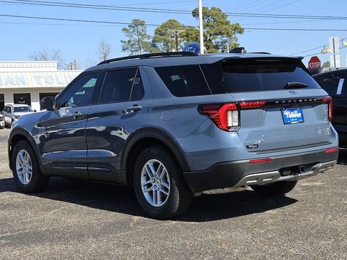 New 2026 Ford Explorer Active w/ Active Comfort Package image 7