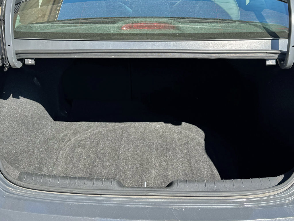 Used 2024 Hyundai Elantra Limited FWD image 5