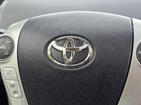 Used 2013 Toyota Prius Three w/ Solar Roof Pkg FWD image 29