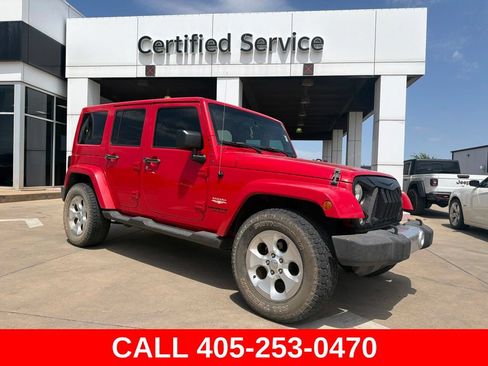 Used 2015 Jeep Wrangler Unlimited Sahara w/ Connectivity Group AWD/4WD image 1
