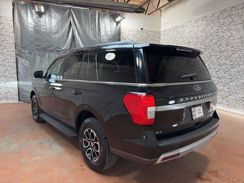 Used 2024 Ford Expedition XLT AWD/4WD image 5