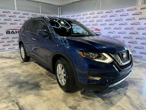 Used 2019 Nissan Rogue SV image 4