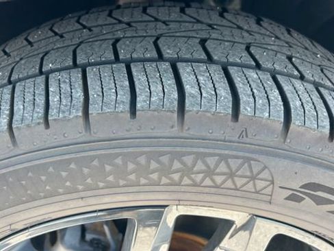 Certified 2023 Chevrolet Traverse Premier w/ Redline Edition AWD/4WD image 10