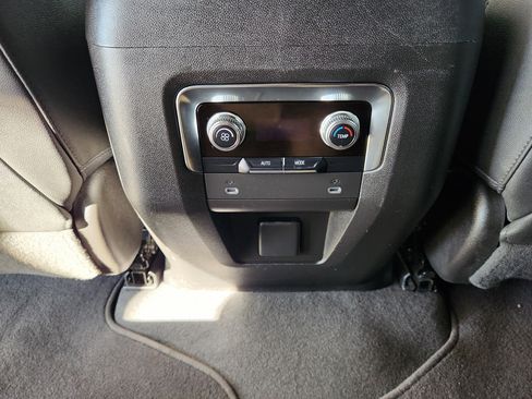 Certified 2023 GMC Yukon SLT image 33