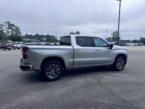 Used 2021 Chevrolet Silverado 1500 RST image 7
