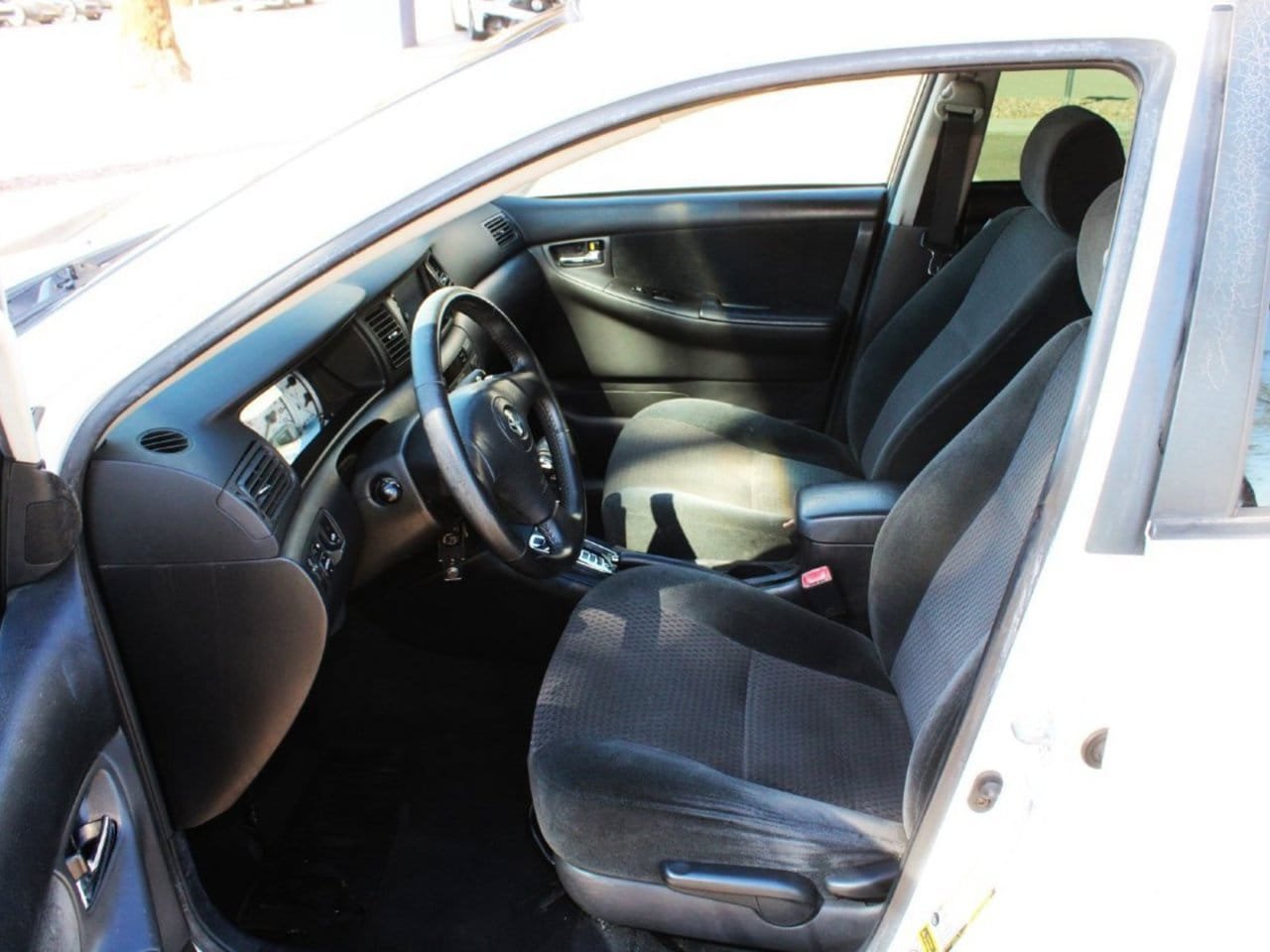 Used 2006 Toyota Corolla CE FWD image 11