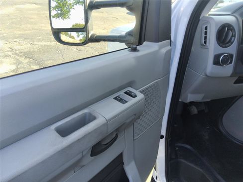 New 2026 Ford E-350 and Econoline 350 Super Duty w/ Power Equipment Group RWD image 11