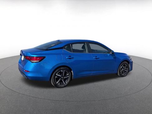 Used 2025 Nissan Sentra SV FWD image 15