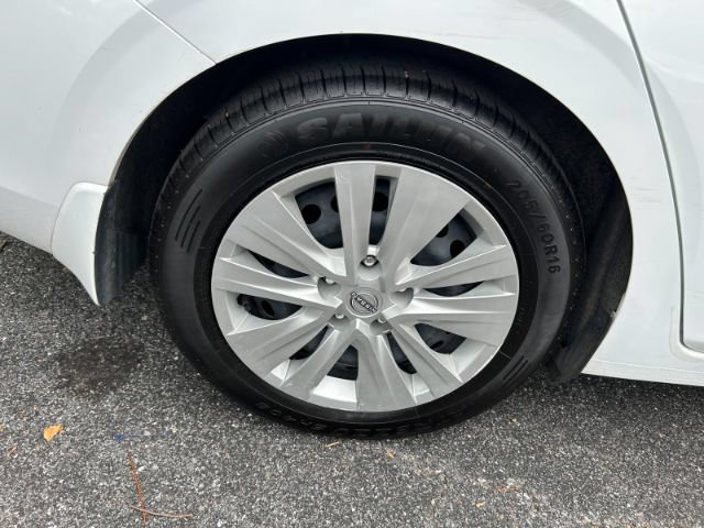 Used 2024 Nissan Sentra S FWD image 33