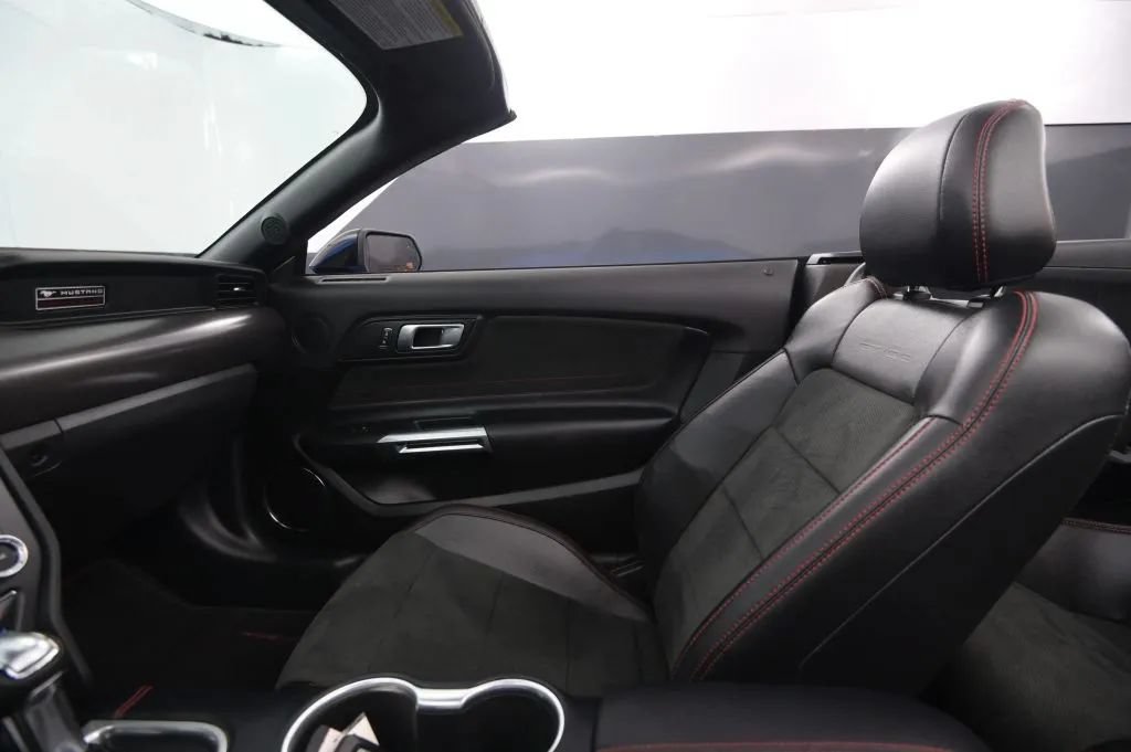 Used 2022 Ford Mustang GT Premium w/ Equipment Group 401A RWD image 29
