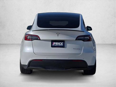Used 2022 Tesla Model Y Performance AWD/4WD image 6