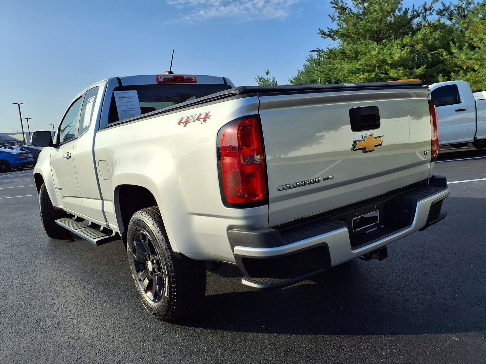 Used 2017 Chevrolet Colorado LT AWD/4WD image 30