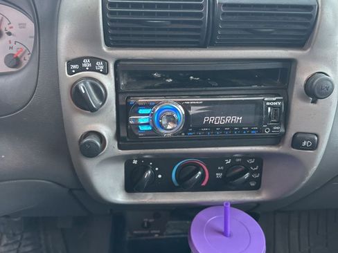 Used 2003 Ford Ranger XLT image 9