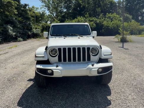 Used 2021 Jeep Wrangler Unlimited Sahara AWD/4WD image 3