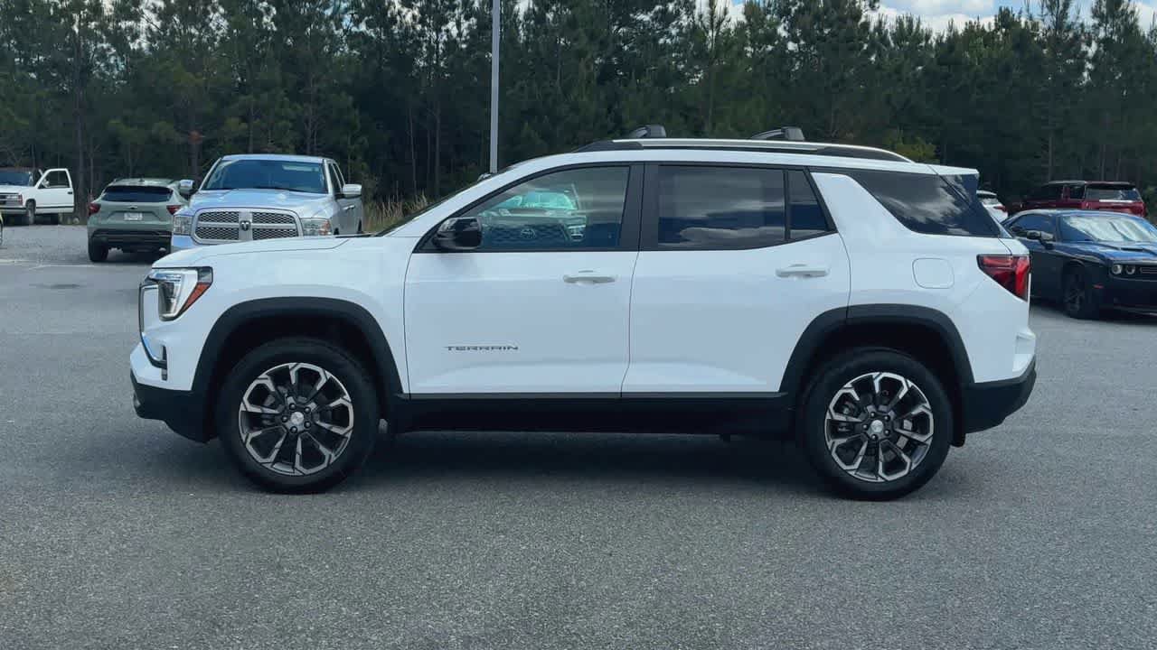 New 2026 GMC Terrain Elevation w/ Elevation Premium Package FWD image 5