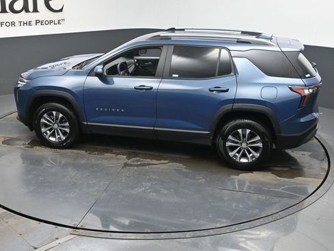 Used 2025 Chevrolet Equinox LT w/ Convenience Package II image 41