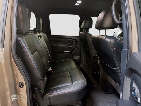 Used 2022 Nissan Titan PRO-4X w/ Pro-4x Convenience Package AWD/4WD image 29