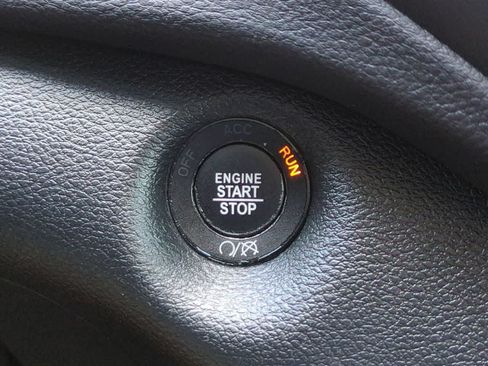 Used 2023 Jeep Cherokee Altitude Lux AWD/4WD image 27