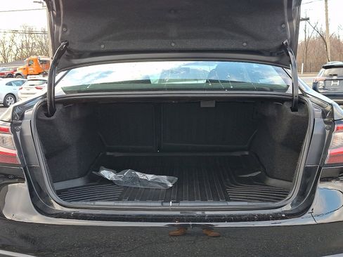 Used 2023 Subaru Legacy image 29