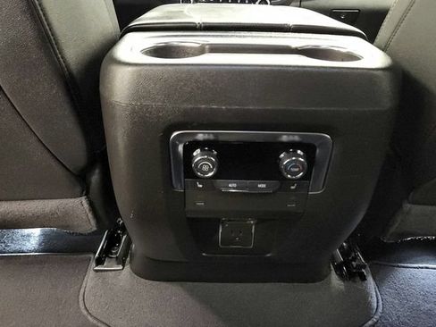 Used 2025 Chevrolet Tahoe Premier RWD image 32