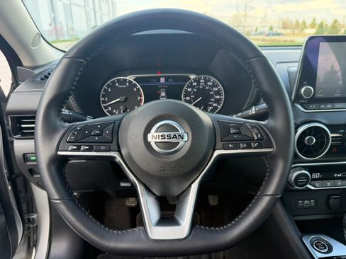 Used 2020 Nissan Sentra SV image 25