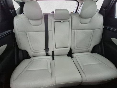 Used 2024 Hyundai Tucson Limited FWD image 23