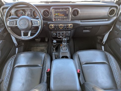Used 2021 Jeep Gladiator Overland AWD/4WD image 14