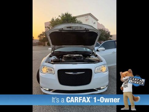 Used 2021 Chrysler 300 Touring L RWD image 24