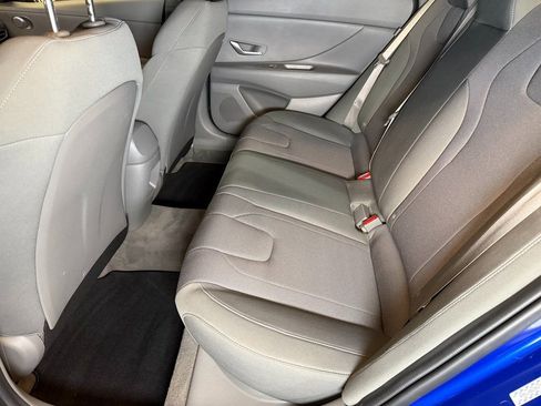 Used 2024 Hyundai Elantra SE image 22