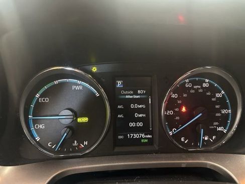 Used 2017 Toyota RAV4 SE AWD/4WD image 3