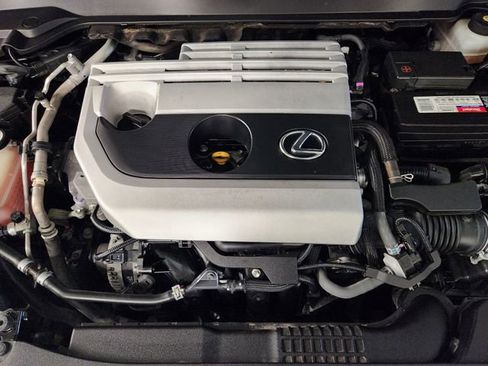 Used 2019 Lexus UX 200 FWD image 32