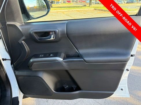 Used 2023 Toyota Tacoma TRD Off-Road image 13