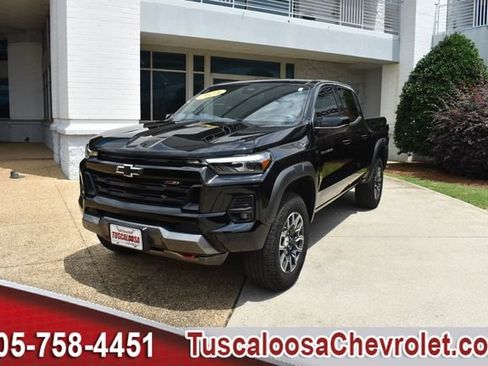 Used 2024 Chevrolet Colorado Z71 w/ Z71 Convenience Package 2 AWD/4WD image 5