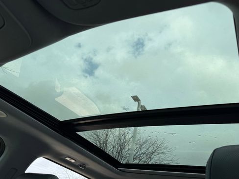 Used 2022 Ford F150 Limited image 19