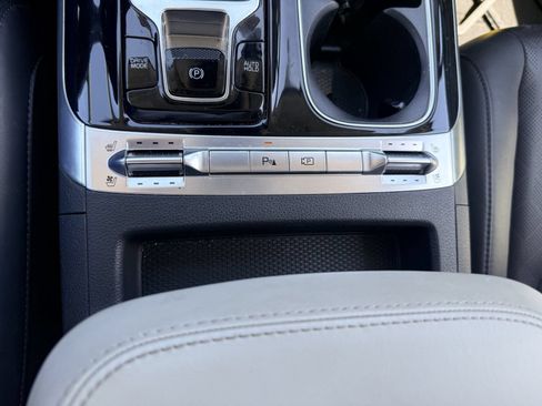 Used 2023 Kia Carnival SX FWD image 20