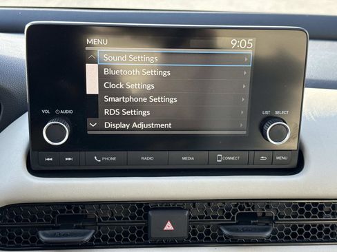 Used 2024 Honda HR-V LX image 3