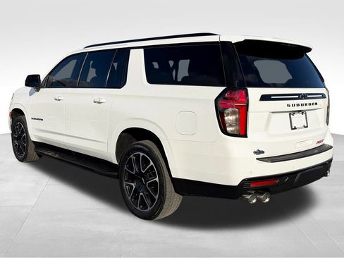 Used 2024 Chevrolet Suburban RST image 11
