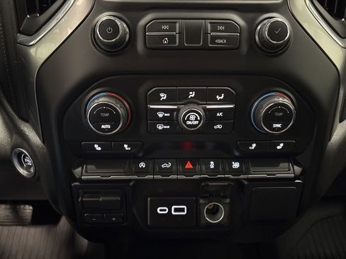 Used 2022 Chevrolet Silverado 1500 LT w/ Bed Protection Package image 22