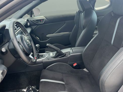 Used 2024 Toyota GR86 Premium RWD image 19