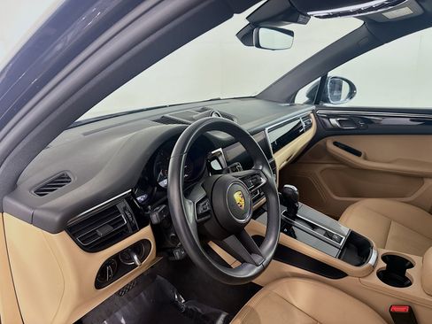 Used 2023 Porsche Macan image 22