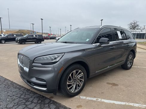 Used 2021 Lincoln Aviator AWD image 7