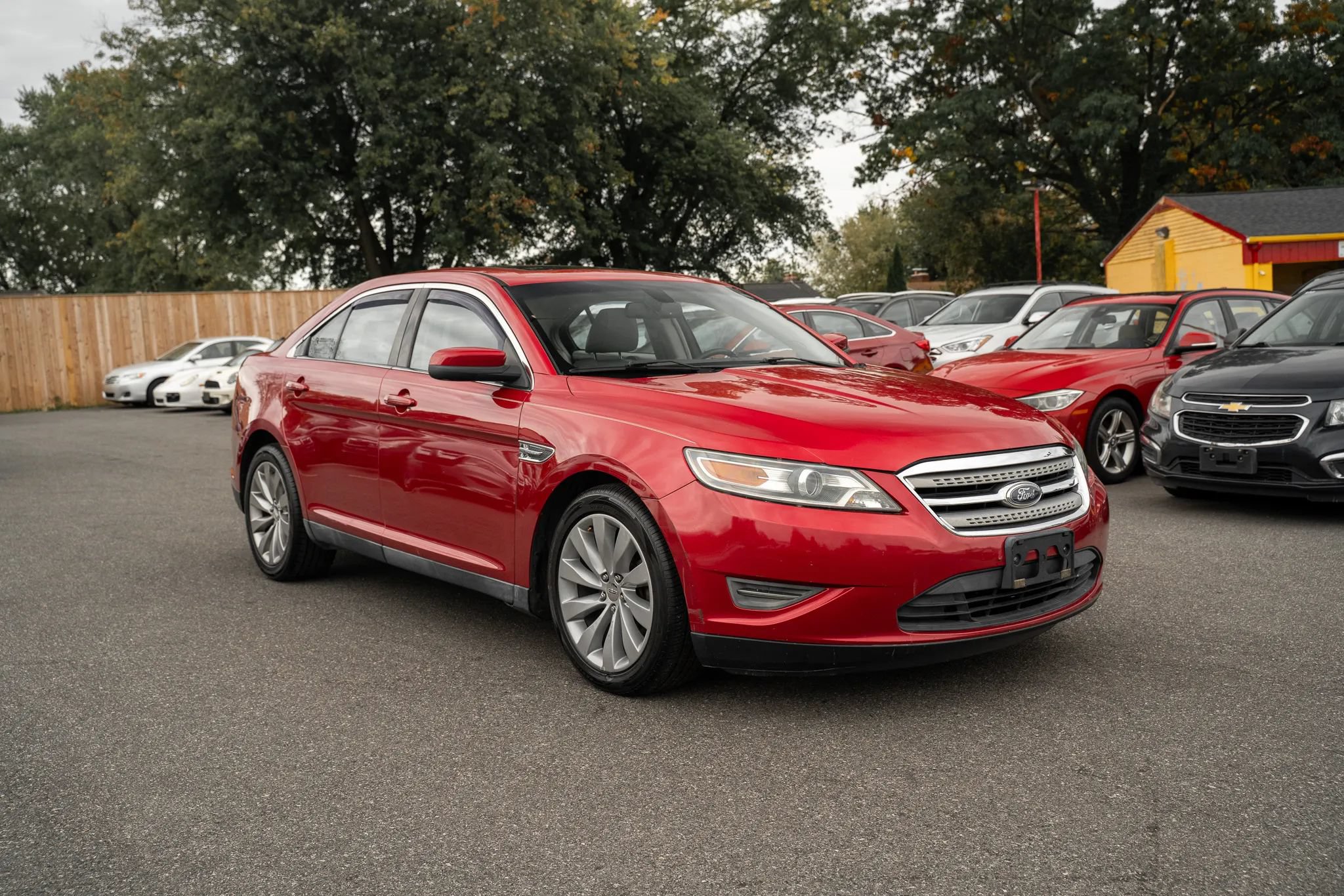 Used 2011 Ford Taurus SEL w/ 202A Rapid Spec Order Code AWD/4WD image 4
