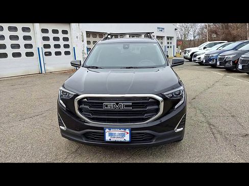 Certified 2021 GMC Terrain SLE w/ Driver Convenience Package image 3