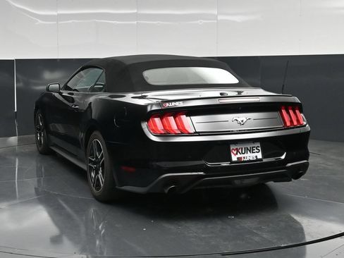 Used 2022 Ford Mustang Premium RWD image 11