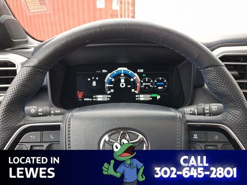 Used 2024 Toyota Sequoia Platinum image 20